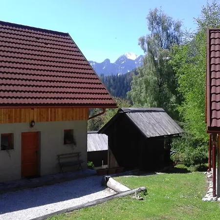 Planinski Dom Majerhold 솔차바