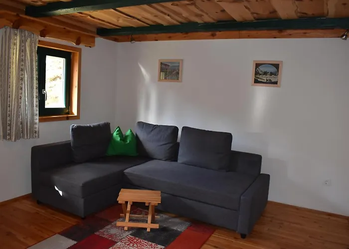 Planinski Dom Majerhold Πανσιόν